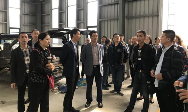 区工商联一行考察调研香城公司 轨道、航空产业园标准化厂房项目